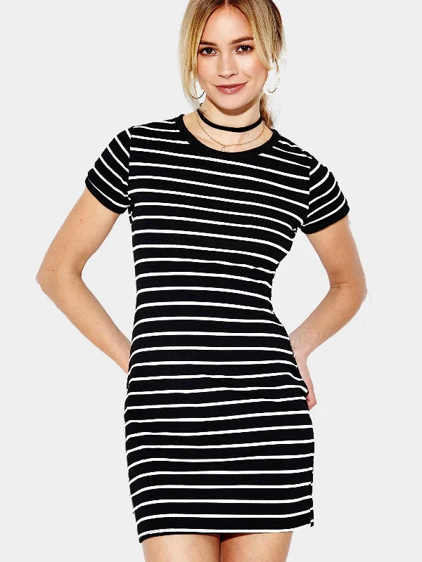 Wholesale Round Neck Short Sleeve Stripe Mini Dress